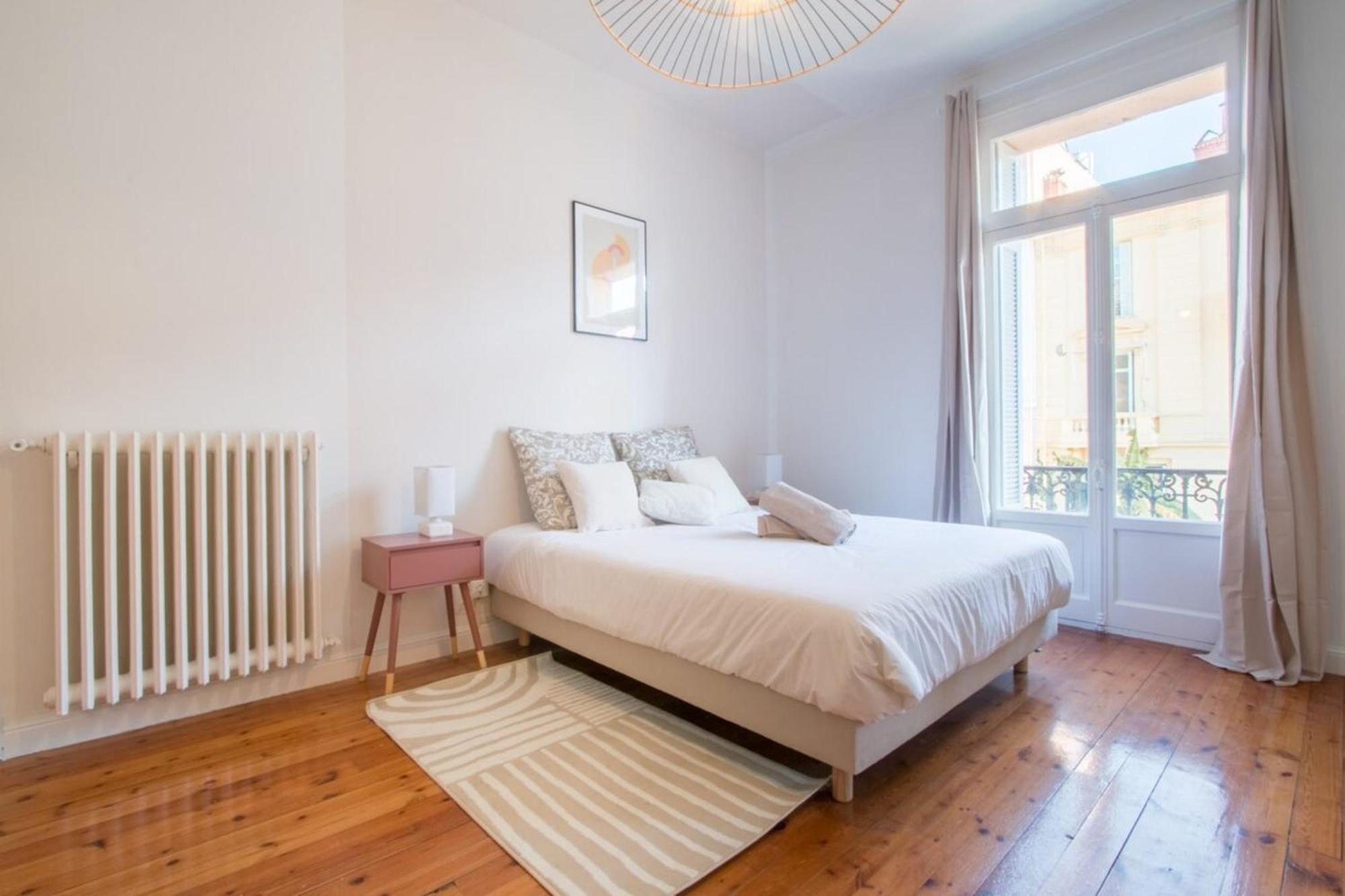 Spacious 2-Bedroom In The Centre Of Menton Kültér fotó