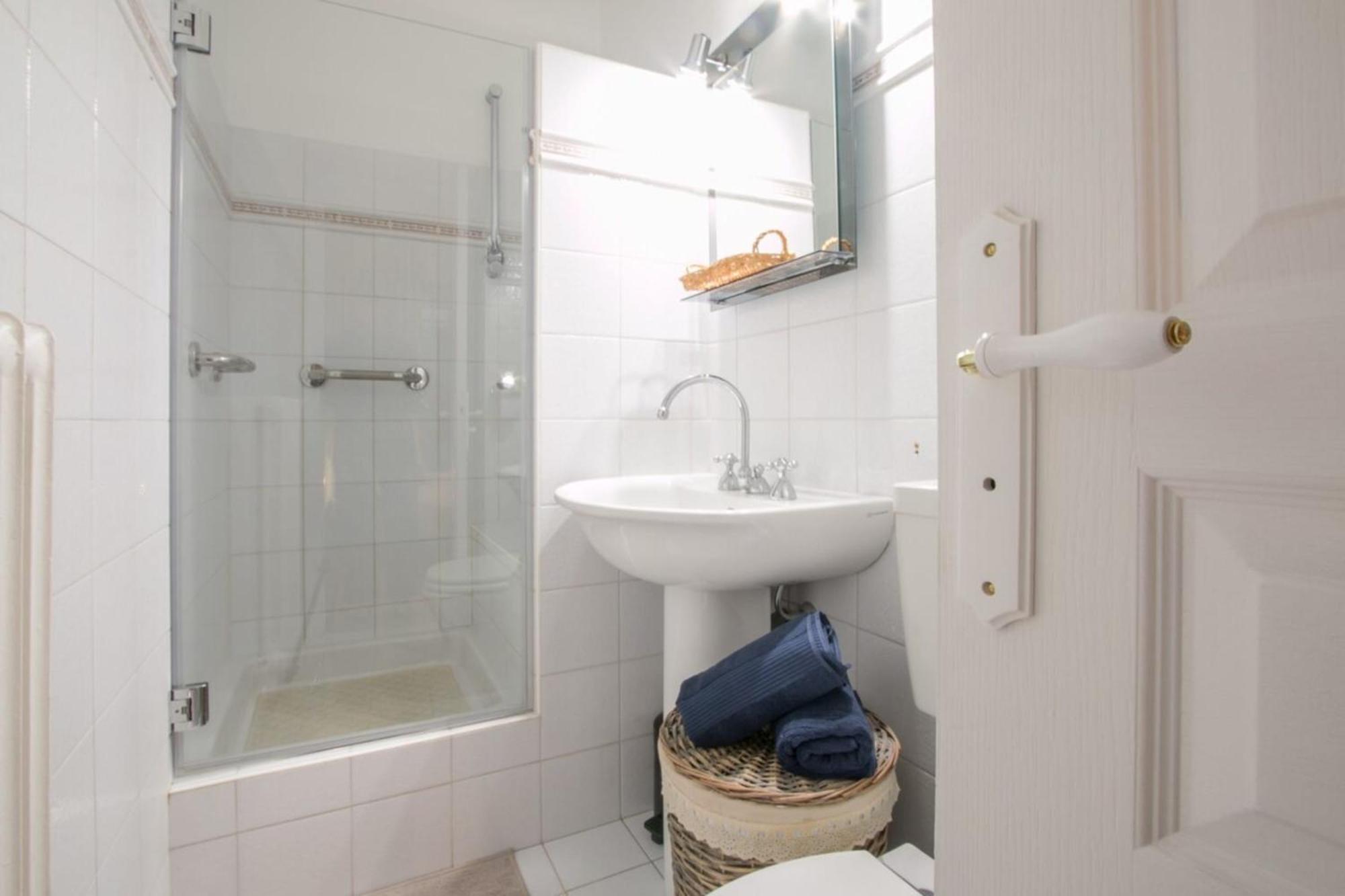 Spacious 2-Bedroom In The Centre Of Menton Kültér fotó